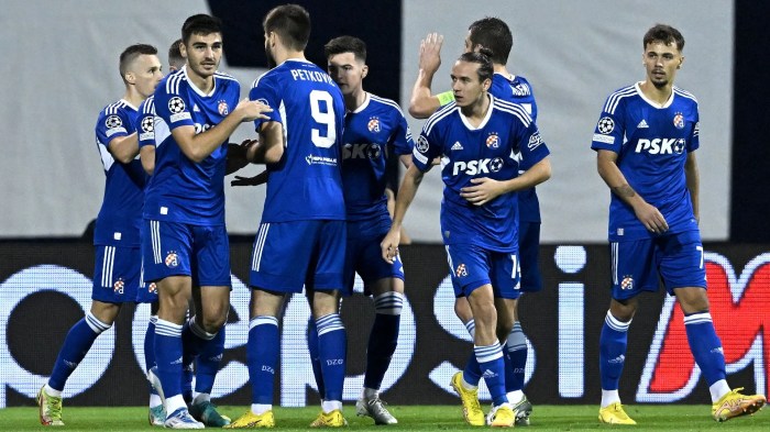 CHUTOGEL - Dinamo Zagreb Menang Telak Atas Slovan Bratislava